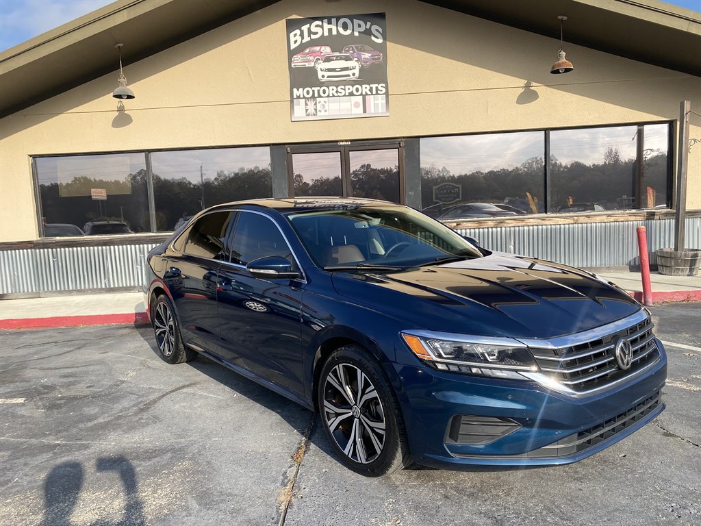 2021 Volkswagen Passat SE's photo