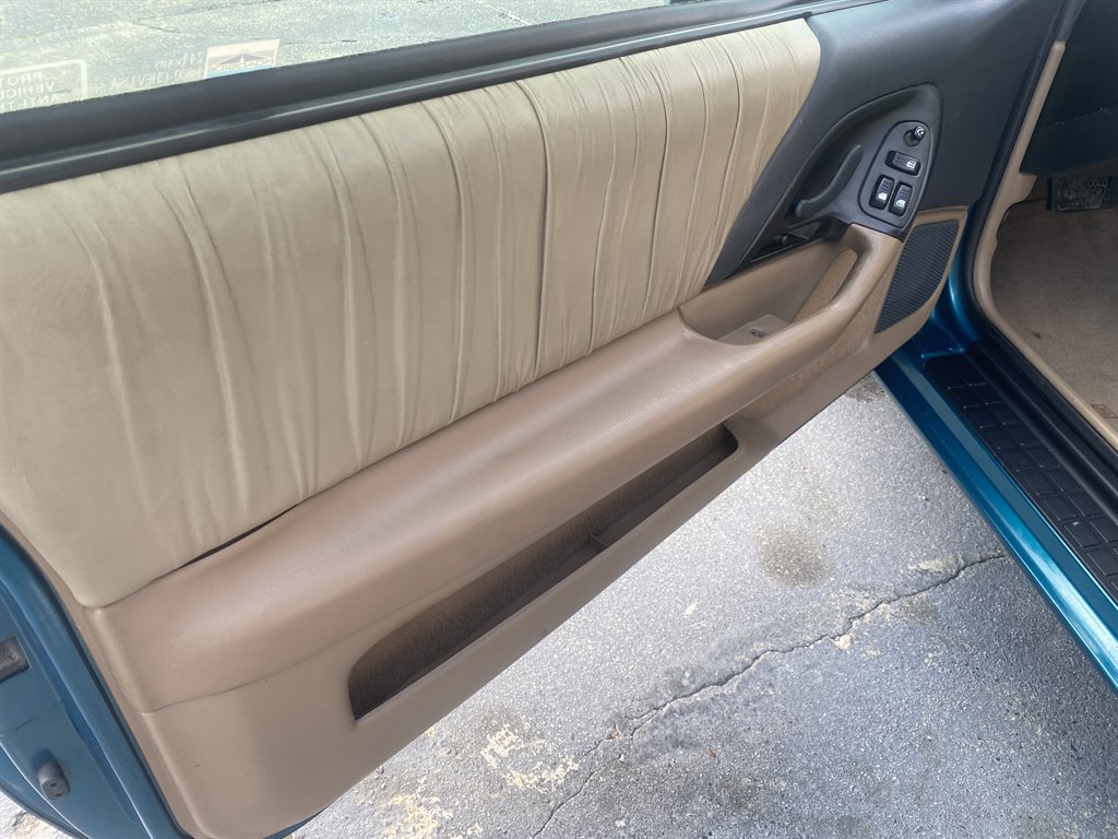 1994 Chevrolet Camaro - Photo 10